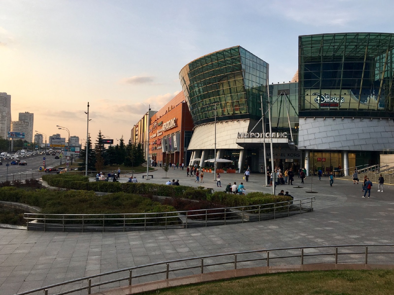 Аренда торговых помещений в ТРЦ Метрополис🚩Торговые помещения в ТРЦ  Метрополис